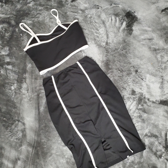 Executive Babe Two Set - Picture 2 of 6